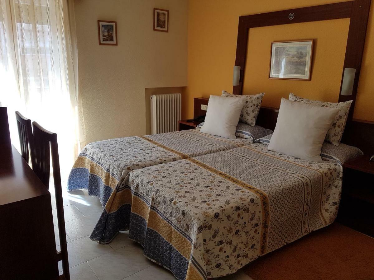 Hotel Fray Juan Gil Arevalo Bagian luar foto